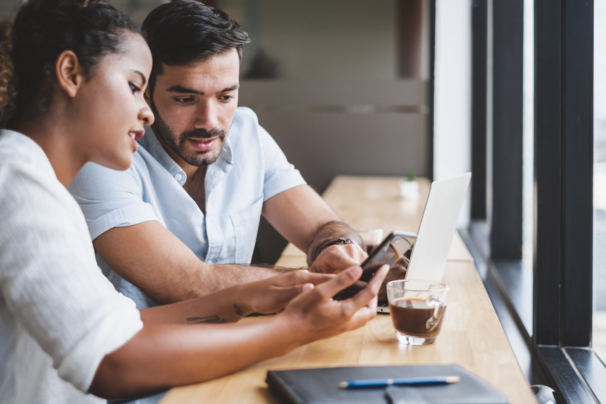 Couple reviewing Dec Page tips together